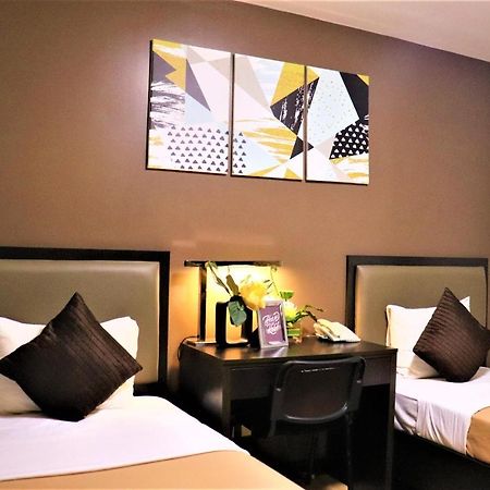 The Studio 18 Residences Manila Kültér fotó